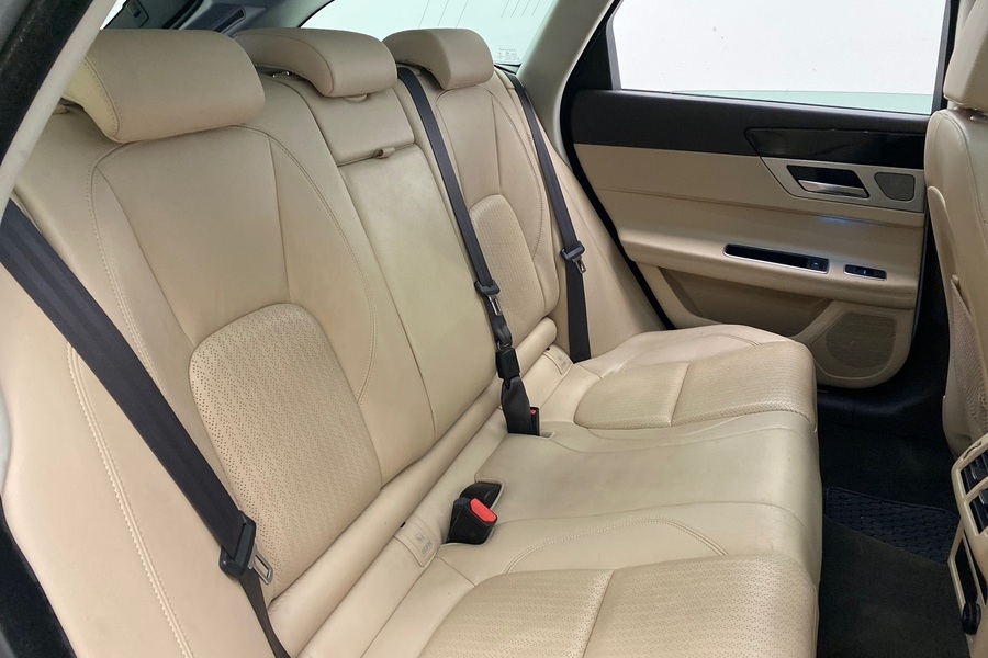 Jaguar XF vaihtoauto