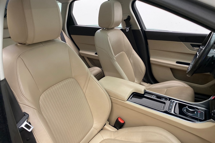 Jaguar XF vaihtoauto
