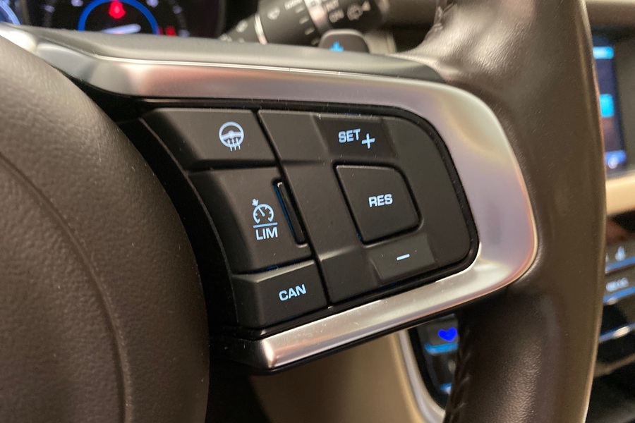 Jaguar XF vaihtoauto