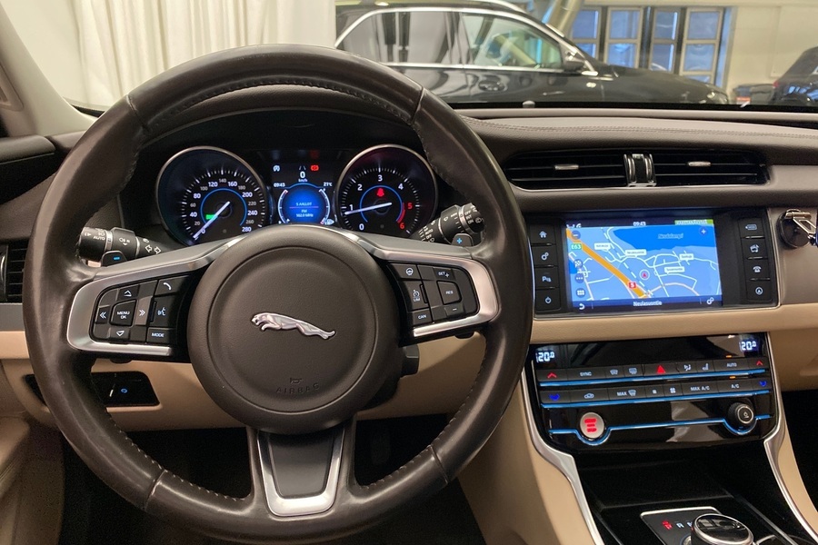 Jaguar XF vaihtoauto