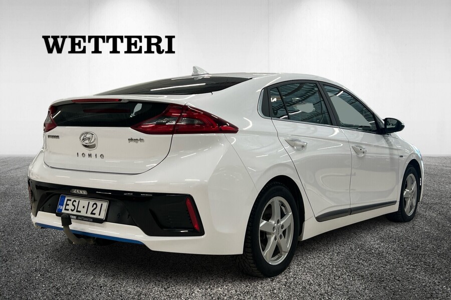 Hyundai IONIQ plug-in vaihtoauto