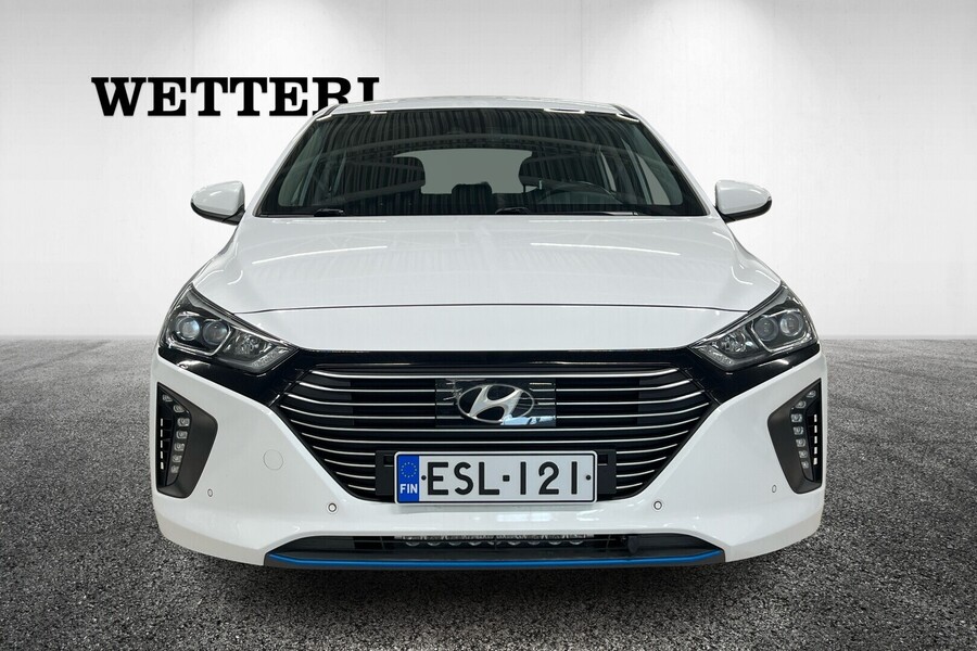 Hyundai IONIQ plug-in vaihtoauto