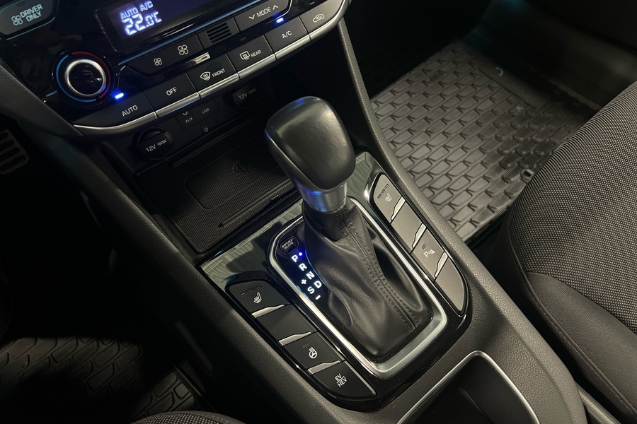 Hyundai IONIQ plug-in vaihtoauto