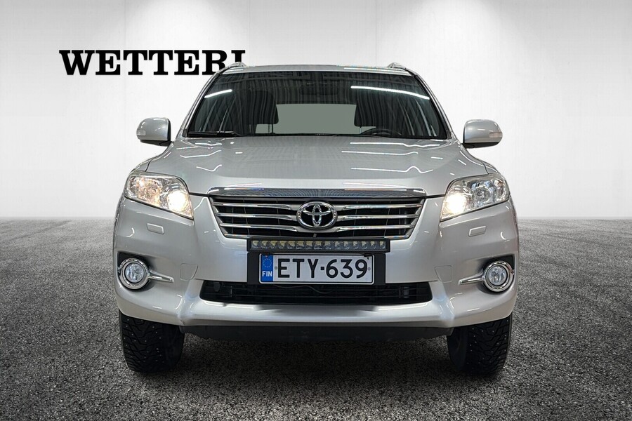 Toyota RAV4 vaihtoauto