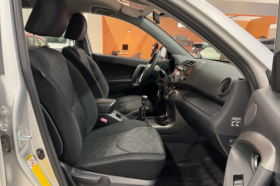 Toyota RAV4 vaihtoauto