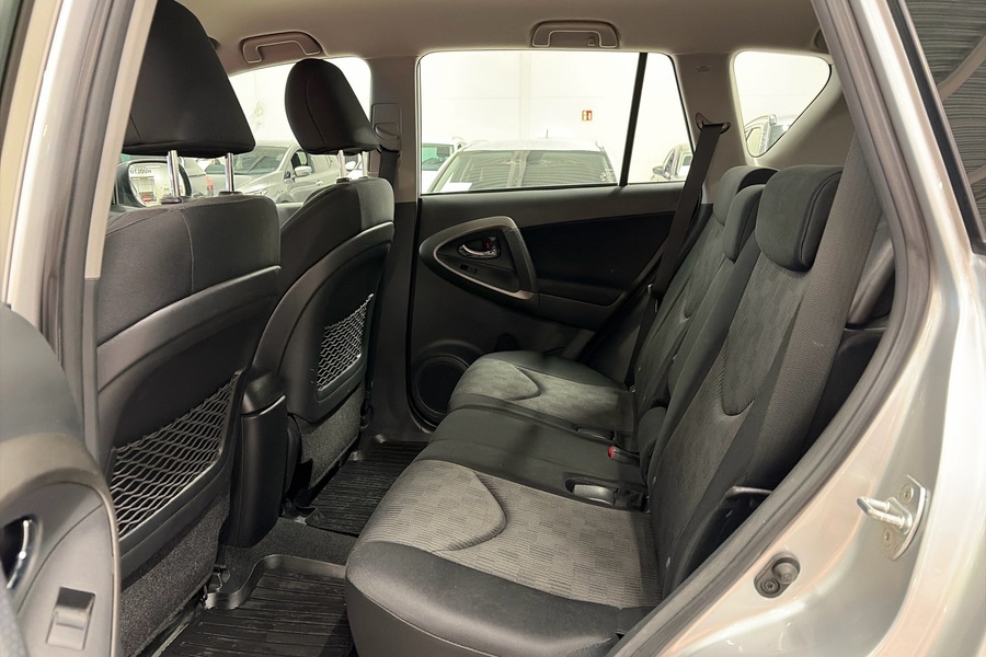 Toyota RAV4 vaihtoauto