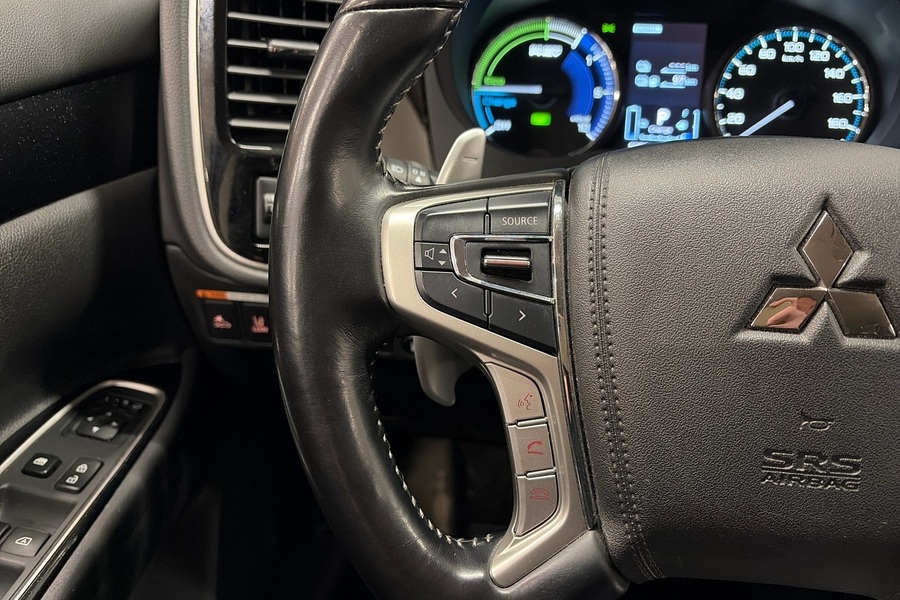 Mitsubishi Outlander PHEV vaihtoauto