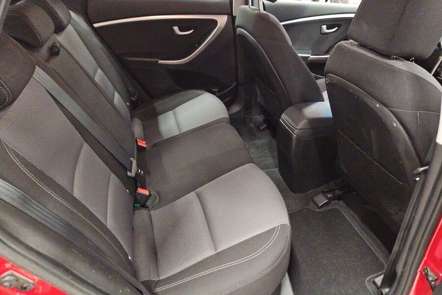 Hyundai i30 5d vaihtoauto