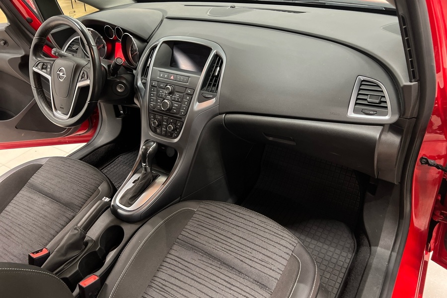 Opel Astra vaihtoauto