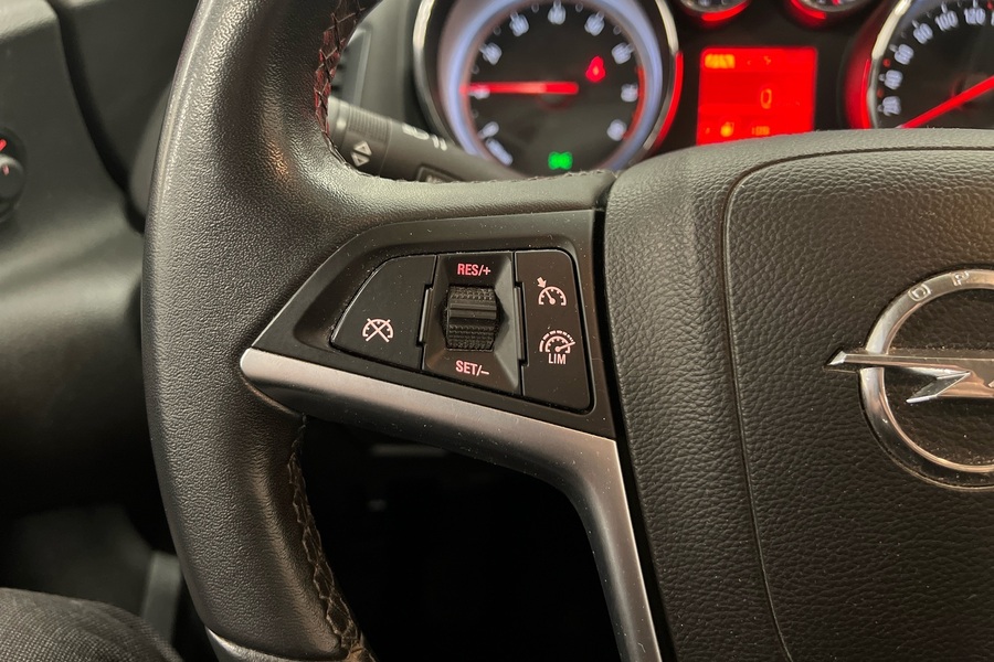 Opel Astra vaihtoauto