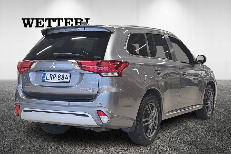 Mitsubishi Outlander PHEV vaihtoauto