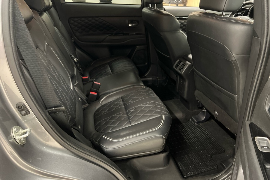 Mitsubishi Outlander PHEV vaihtoauto