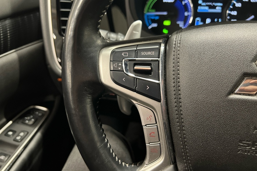 Mitsubishi Outlander PHEV vaihtoauto