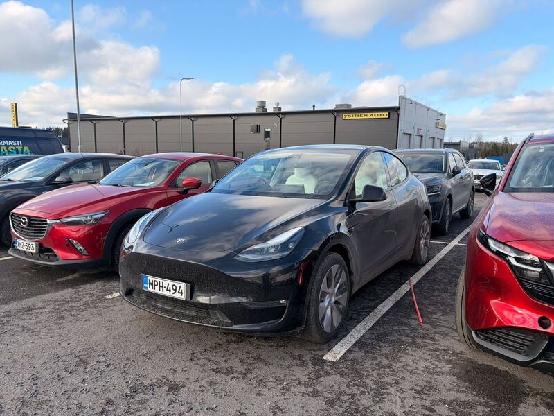 Tesla Model Y vaihtoauto