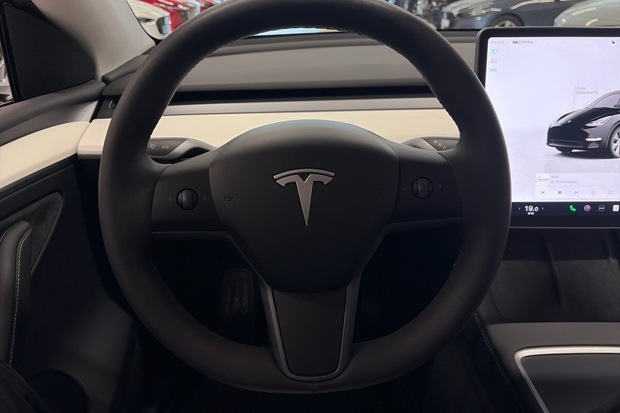 Tesla Model Y vaihtoauto