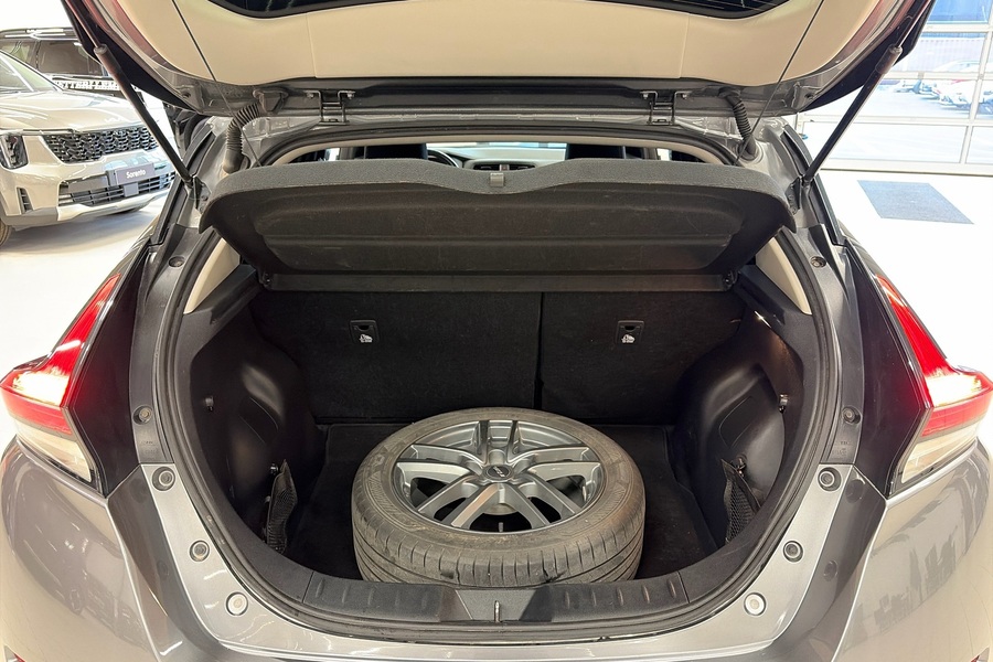 Nissan Leaf vaihtoauto