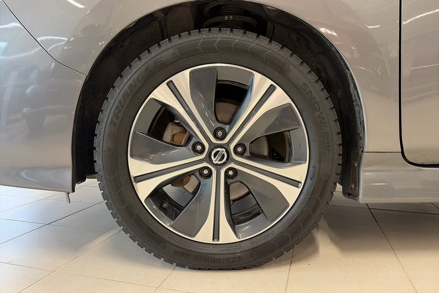 Nissan Leaf vaihtoauto