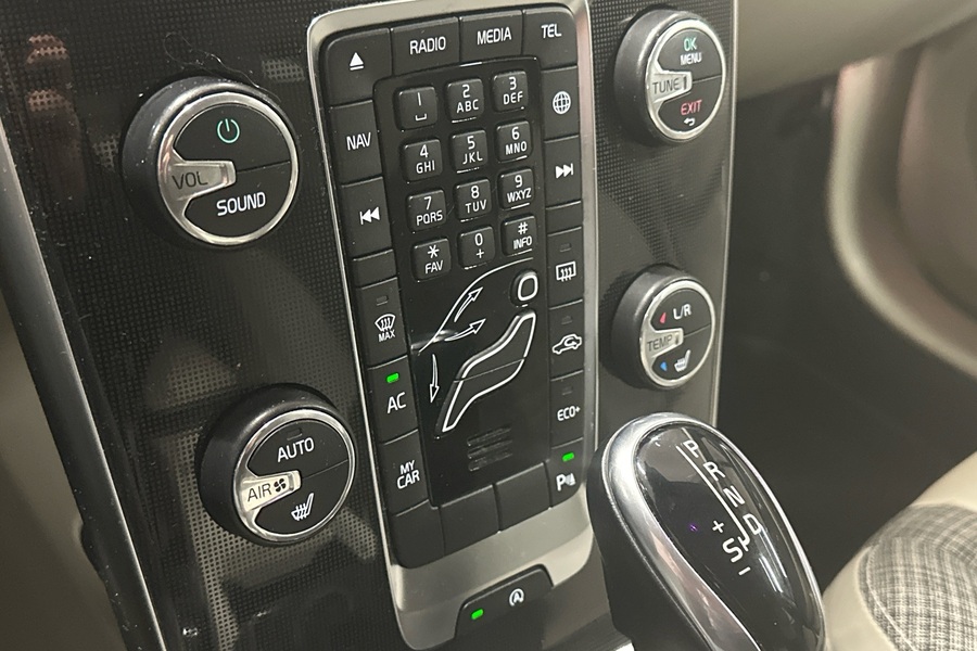 Volvo V40 Cross Country vaihtoauto