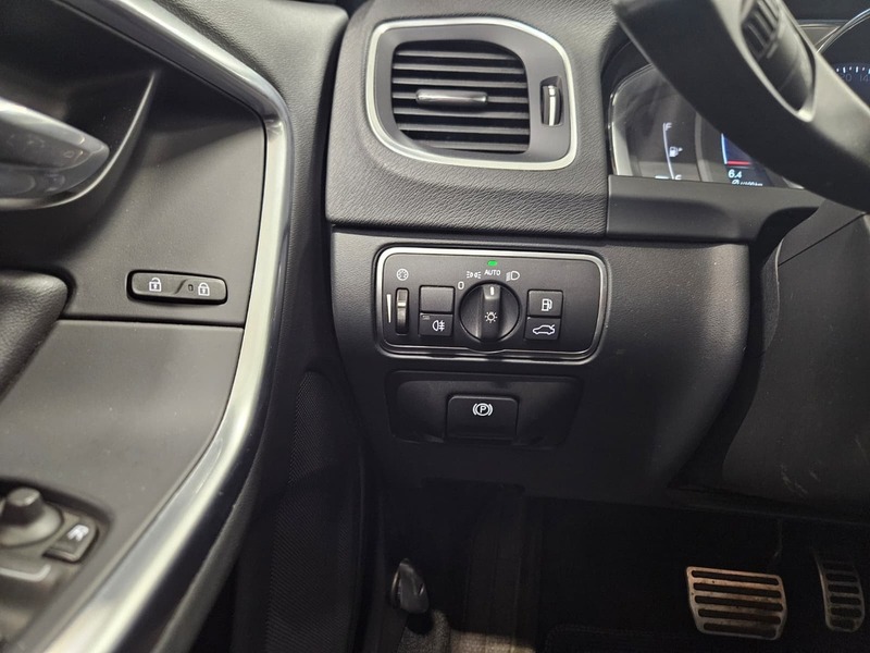 Volvo V60 vaihtoauto