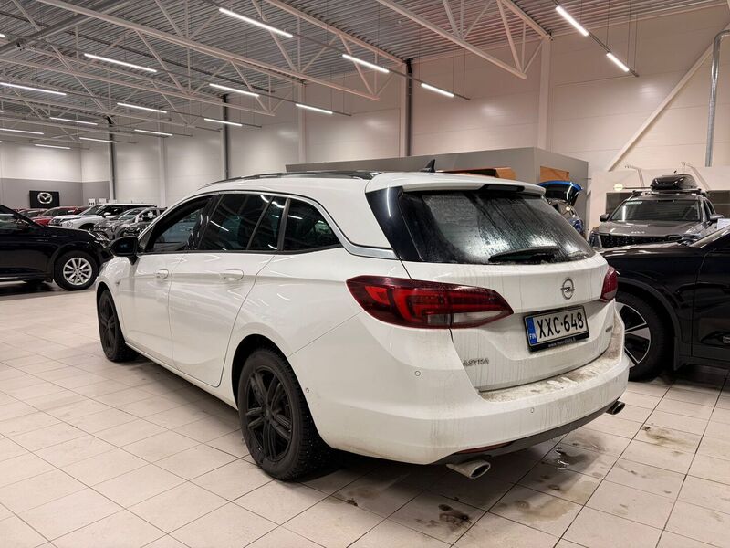 Opel Astra vaihtoauto