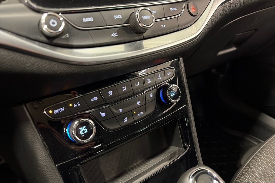 Opel Astra vaihtoauto