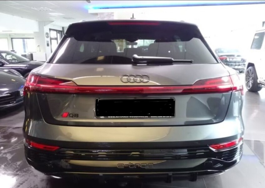 Audi Q8 e-tron vaihtoauto