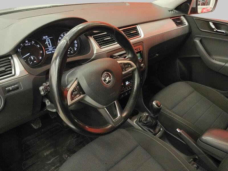 Skoda Rapid vaihtoauto