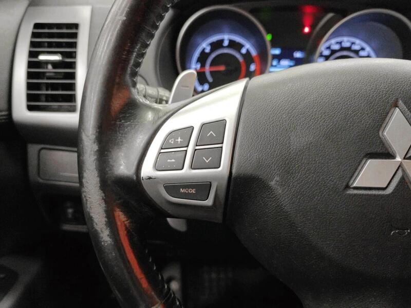 Mitsubishi Outlander vaihtoauto