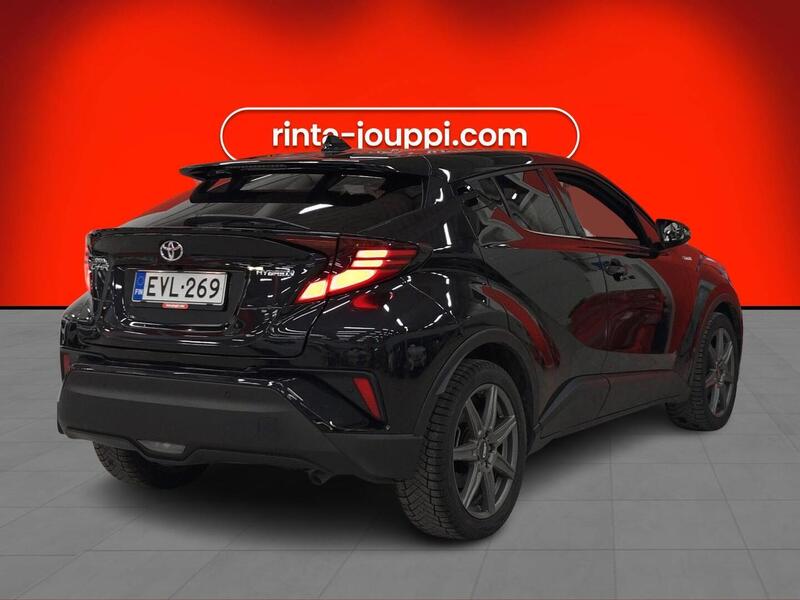 Toyota C-HR vaihtoauto