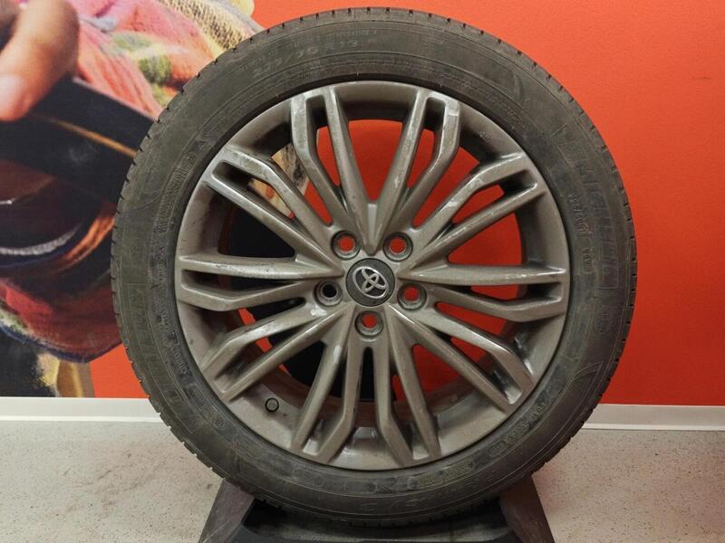 Toyota C-HR vaihtoauto