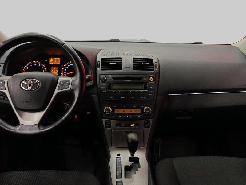 Toyota Avensis vaihtoauto