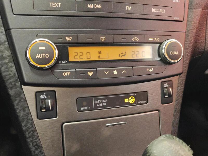 Toyota Avensis vaihtoauto