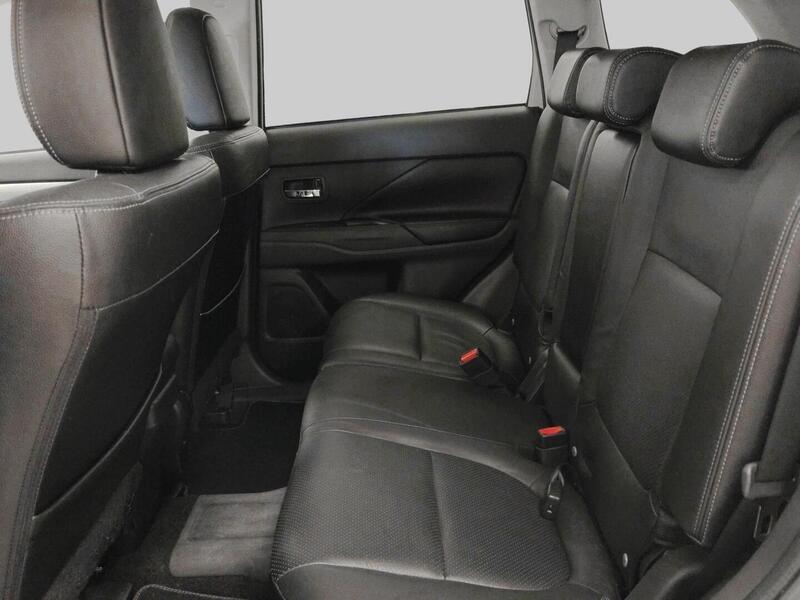 Mitsubishi Outlander PHEV vaihtoauto