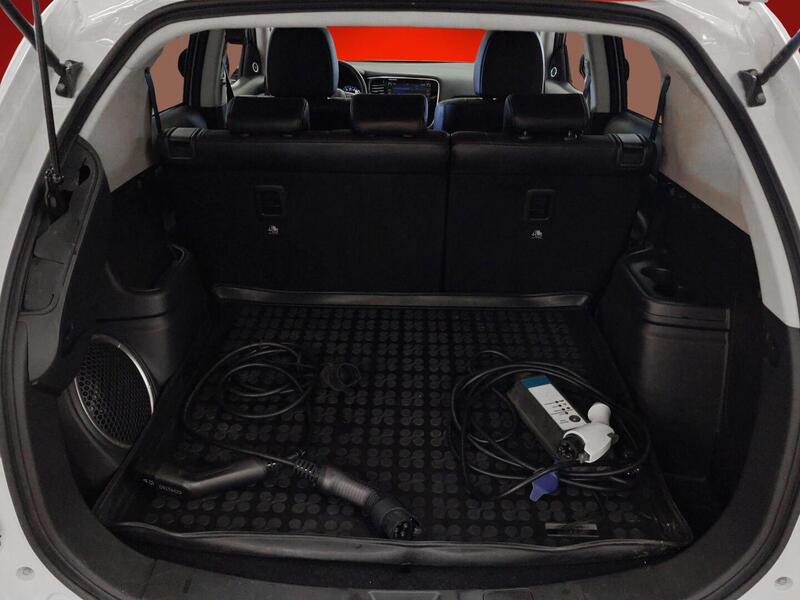 Mitsubishi Outlander PHEV vaihtoauto