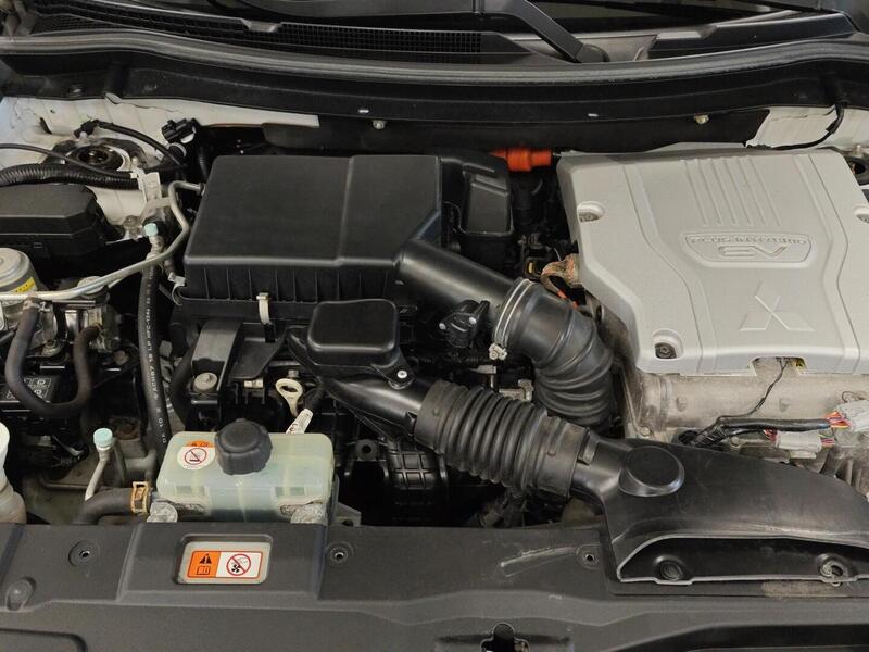 Mitsubishi Outlander PHEV vaihtoauto