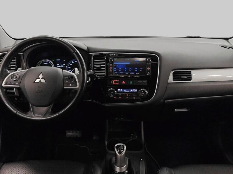 Mitsubishi Outlander PHEV vaihtoauto
