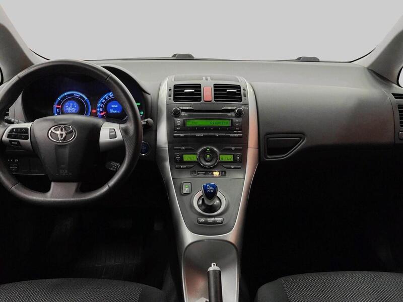 Toyota Auris vaihtoauto