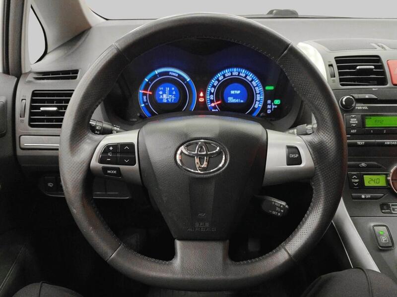 Toyota Auris vaihtoauto