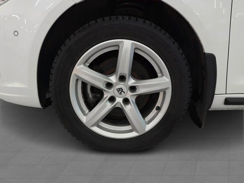 Volkswagen Touran vaihtoauto