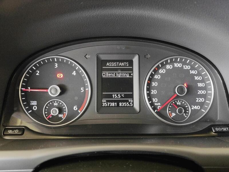 Volkswagen Touran vaihtoauto