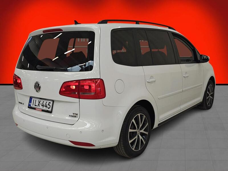 Volkswagen Touran vaihtoauto