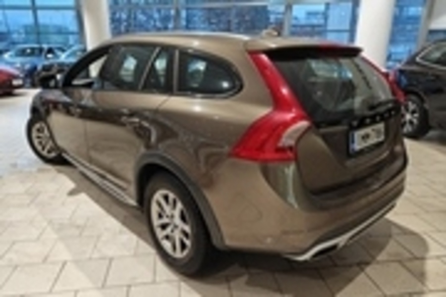 Volvo V60 Cross Country vaihtoauto