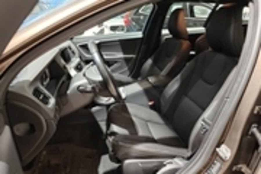 Volvo V60 Cross Country vaihtoauto