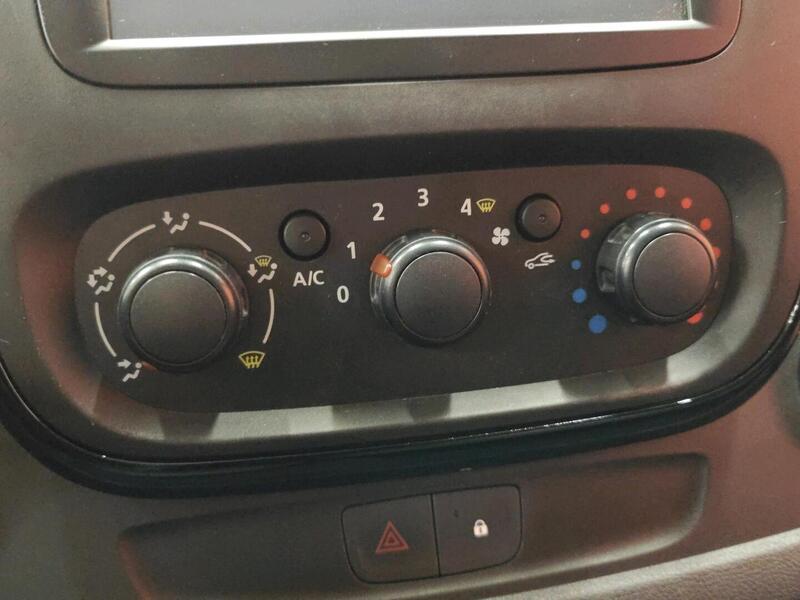 Opel Vivaro vaihtoauto