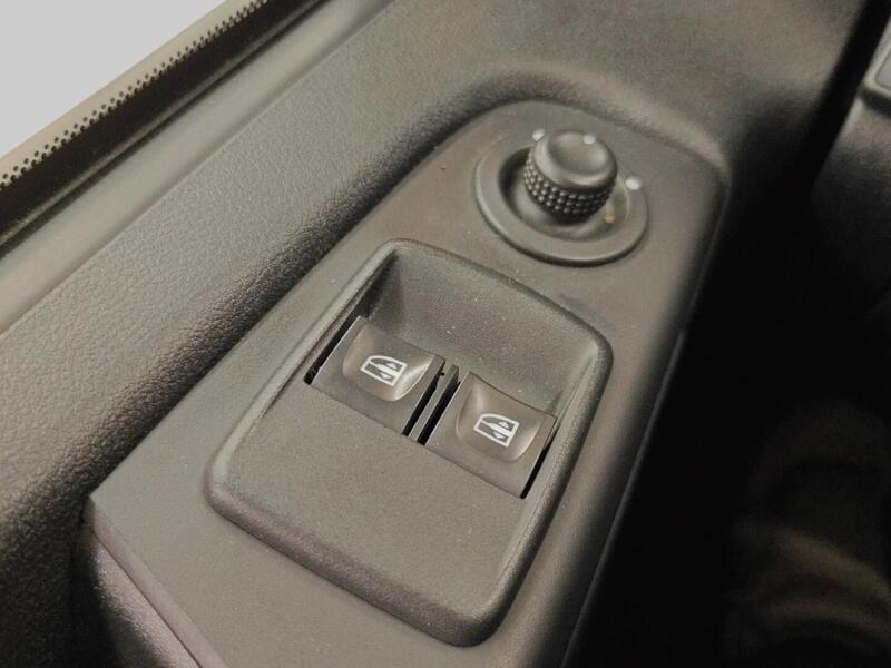 Opel Vivaro vaihtoauto