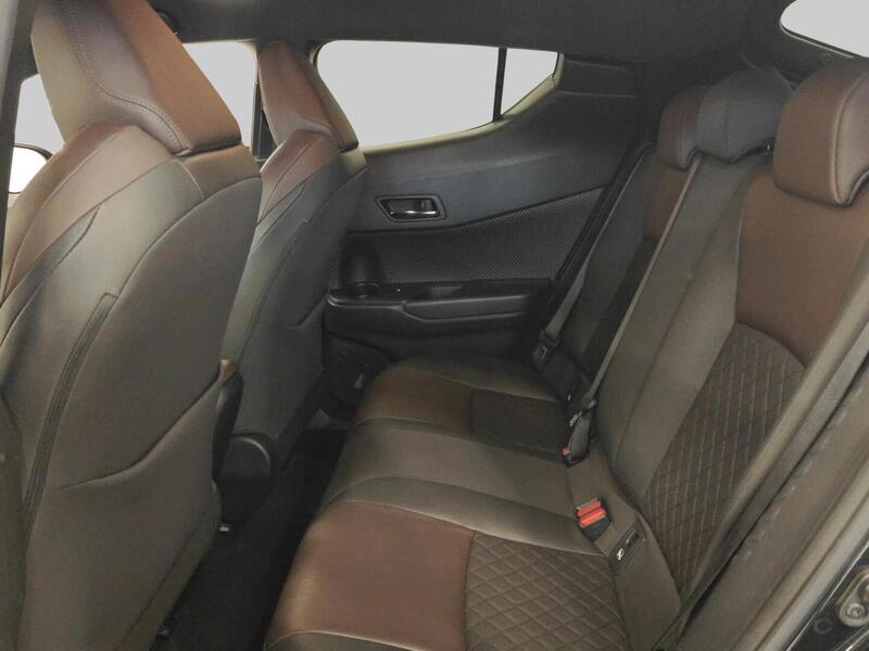 Toyota C-HR vaihtoauto