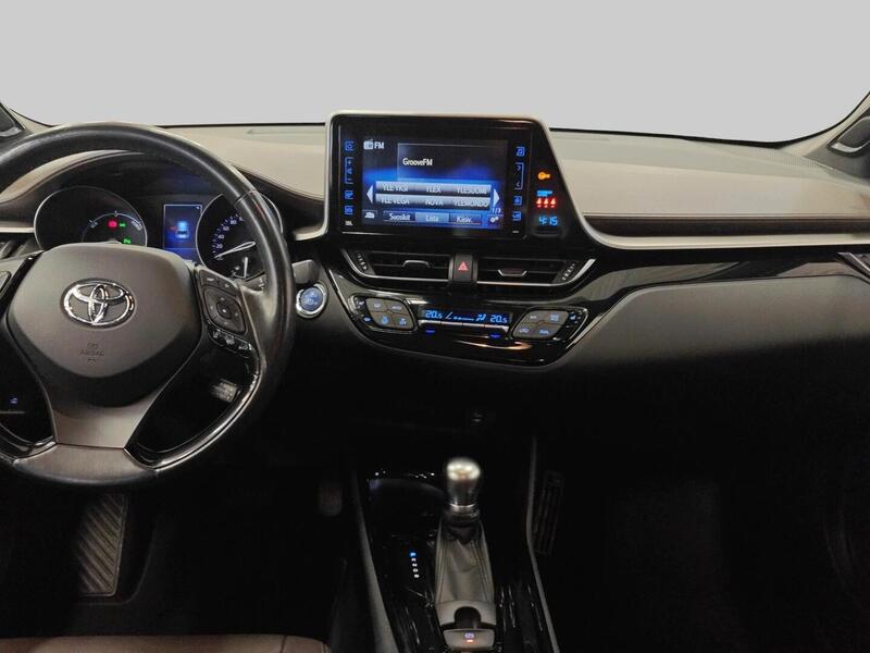 Toyota C-HR vaihtoauto