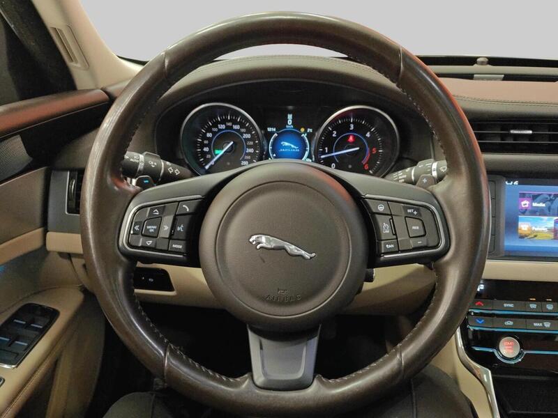 Jaguar XF vaihtoauto