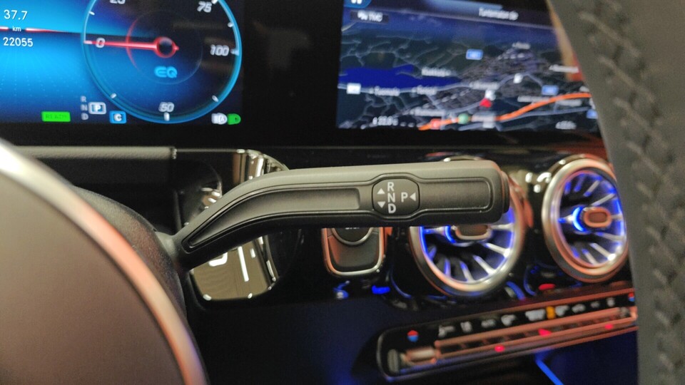 Mercedes-Benz EQA vaihtoauto