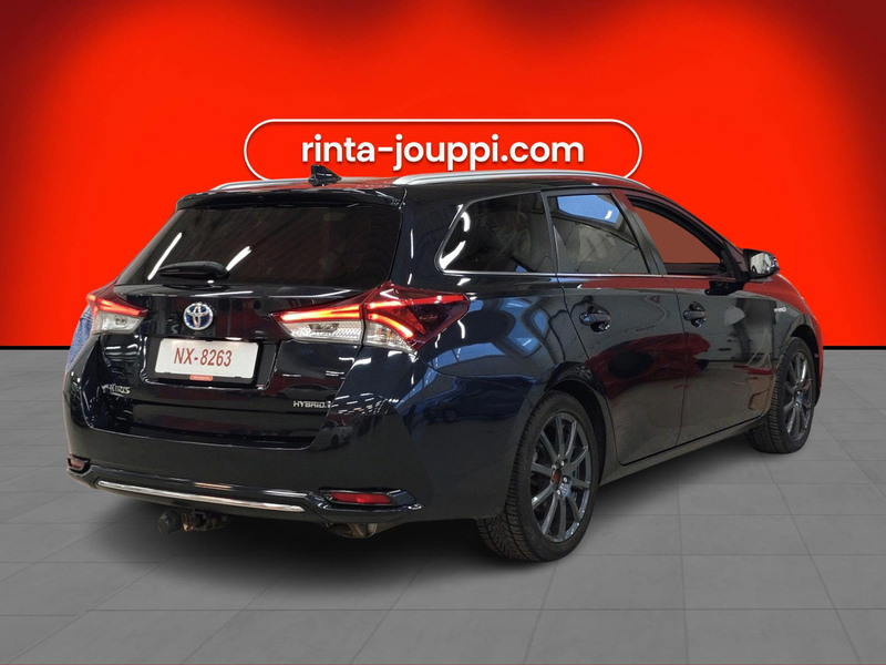 Toyota Auris vaihtoauto